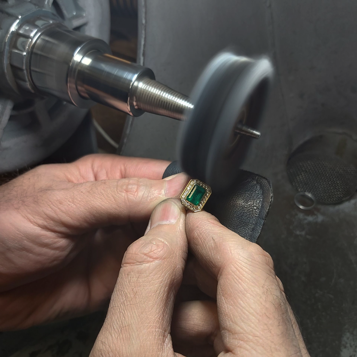 Repair Jewelry Services by Jewelry Store near  Jacksonville | Jax Jewelers House Jacksonville FL